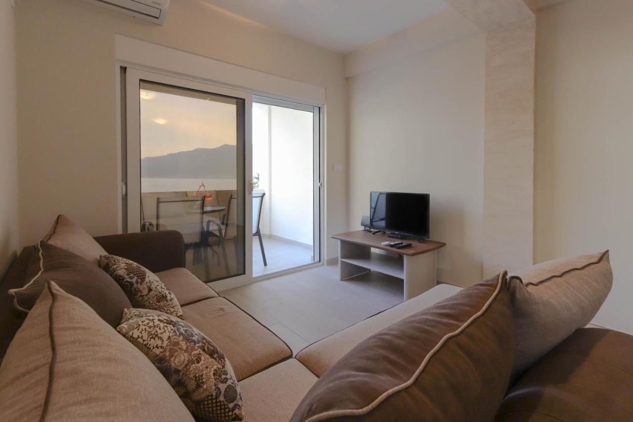 Sea Star Luxury Apartment Cattaro Esterno foto