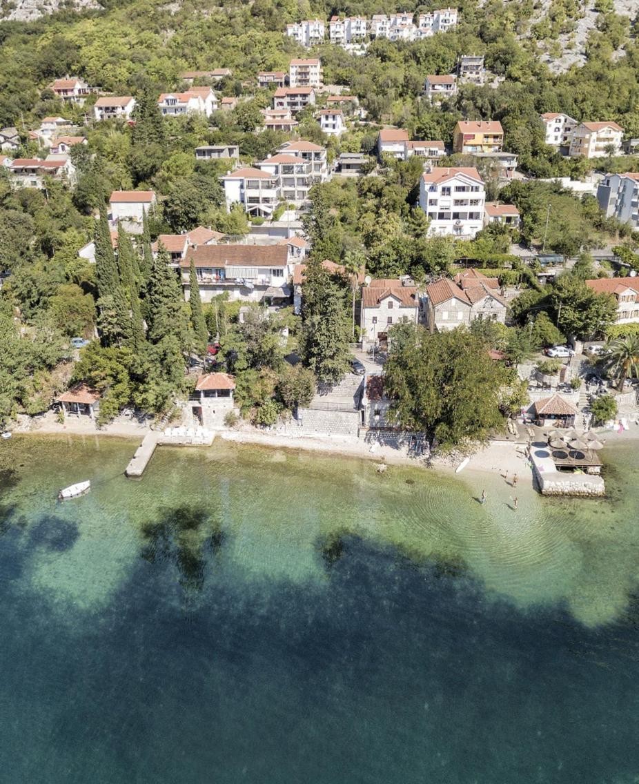 Sea Star Luxury Apartment Cattaro Esterno foto