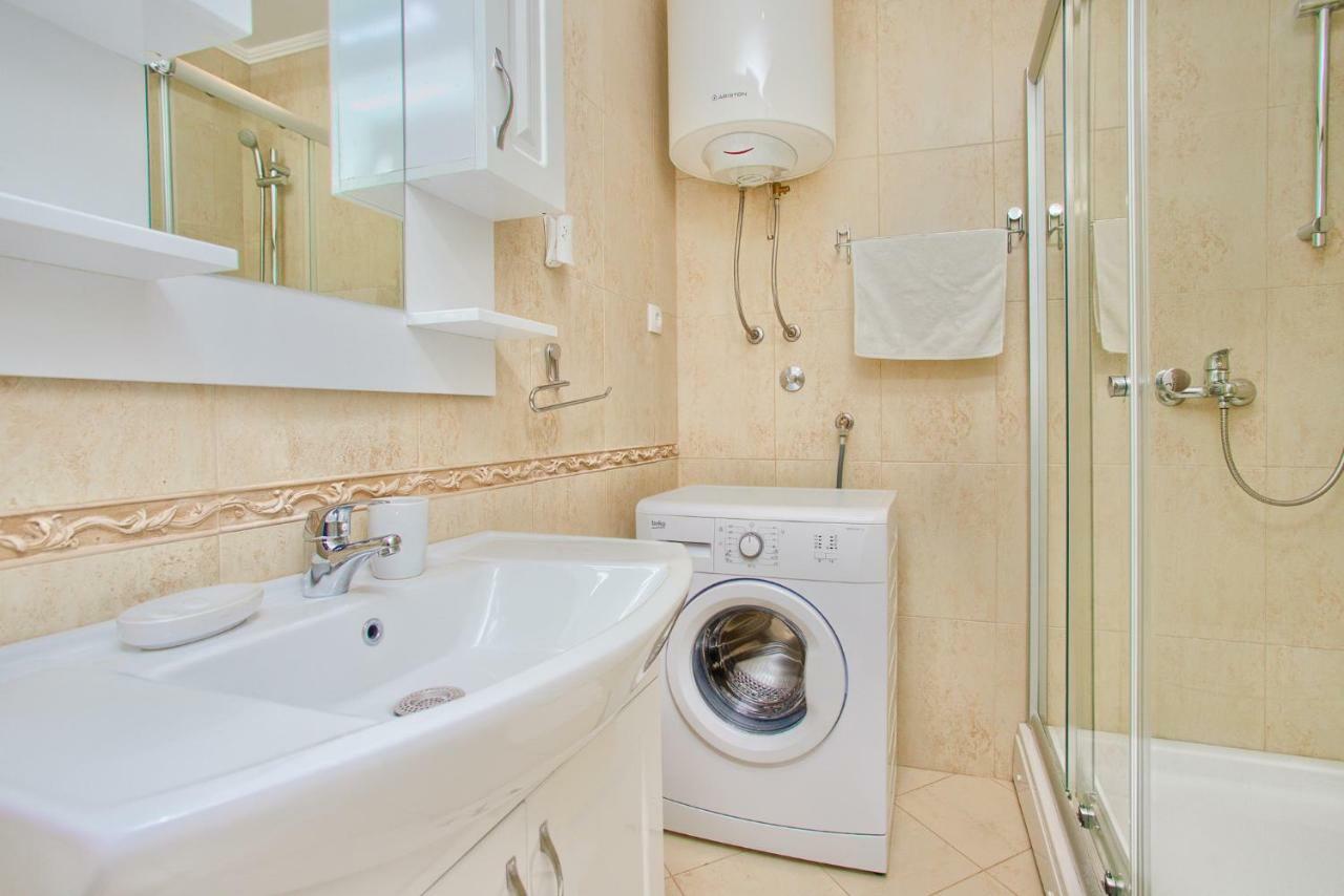 Sea Star Luxury Apartment Cattaro Esterno foto
