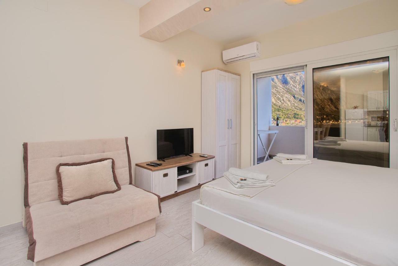 Sea Star Luxury Apartment Cattaro Esterno foto